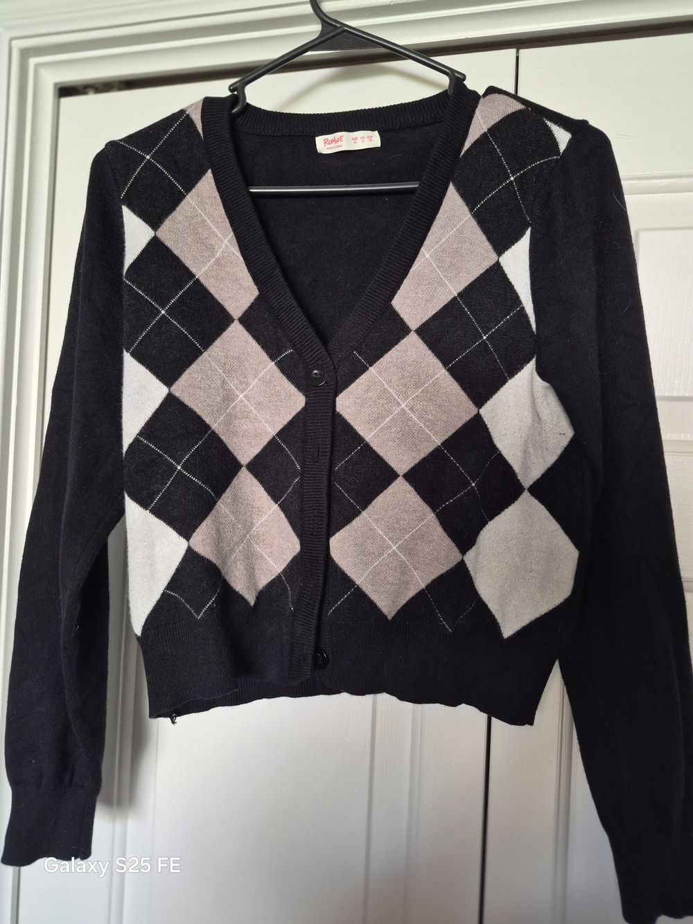 ROMWE Black and Light Pink Argyle V-Neck Cardigan